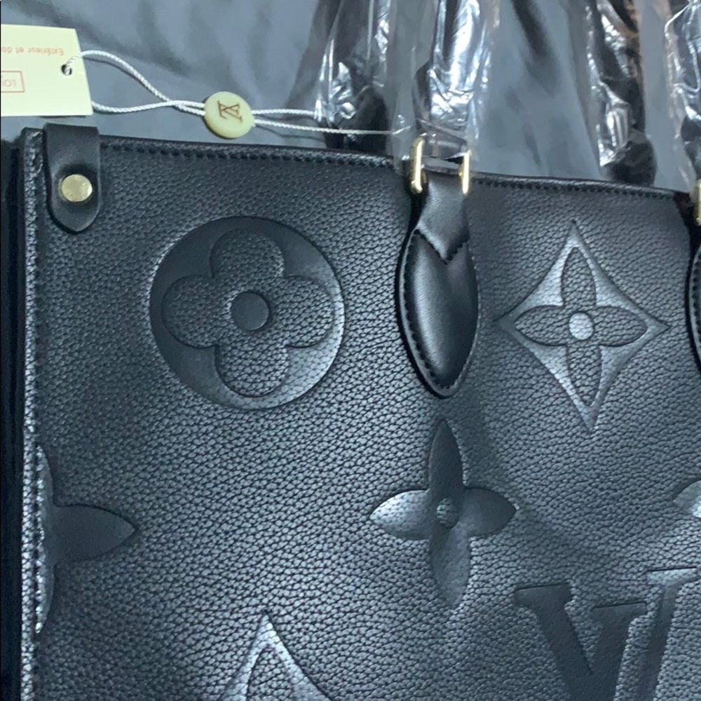 ❌SOLD❌On the go tote - Picture 9 of 13